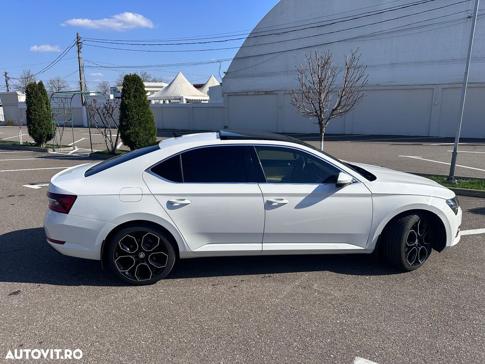 Skoda Superb 2.0 TDI DSG Sportline - 2