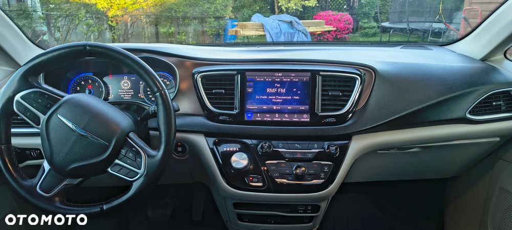 Chrysler Pacifica - 9