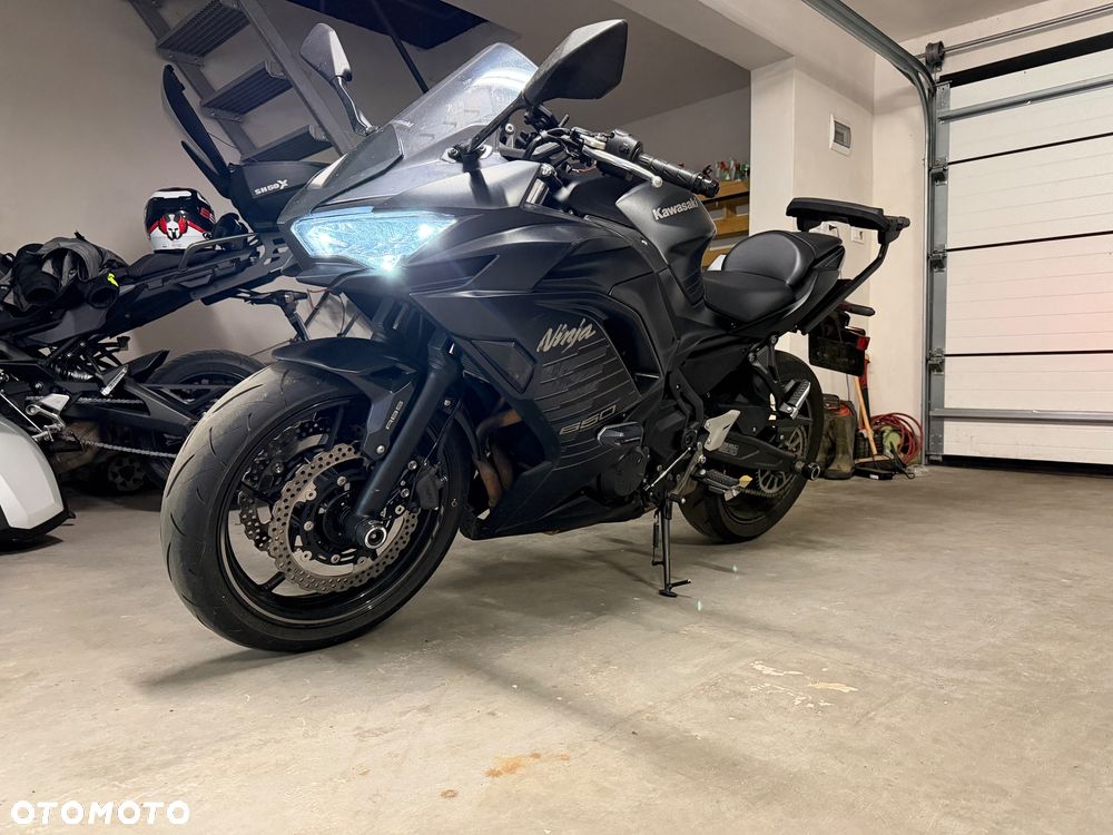 Kawasaki Ninja - 1