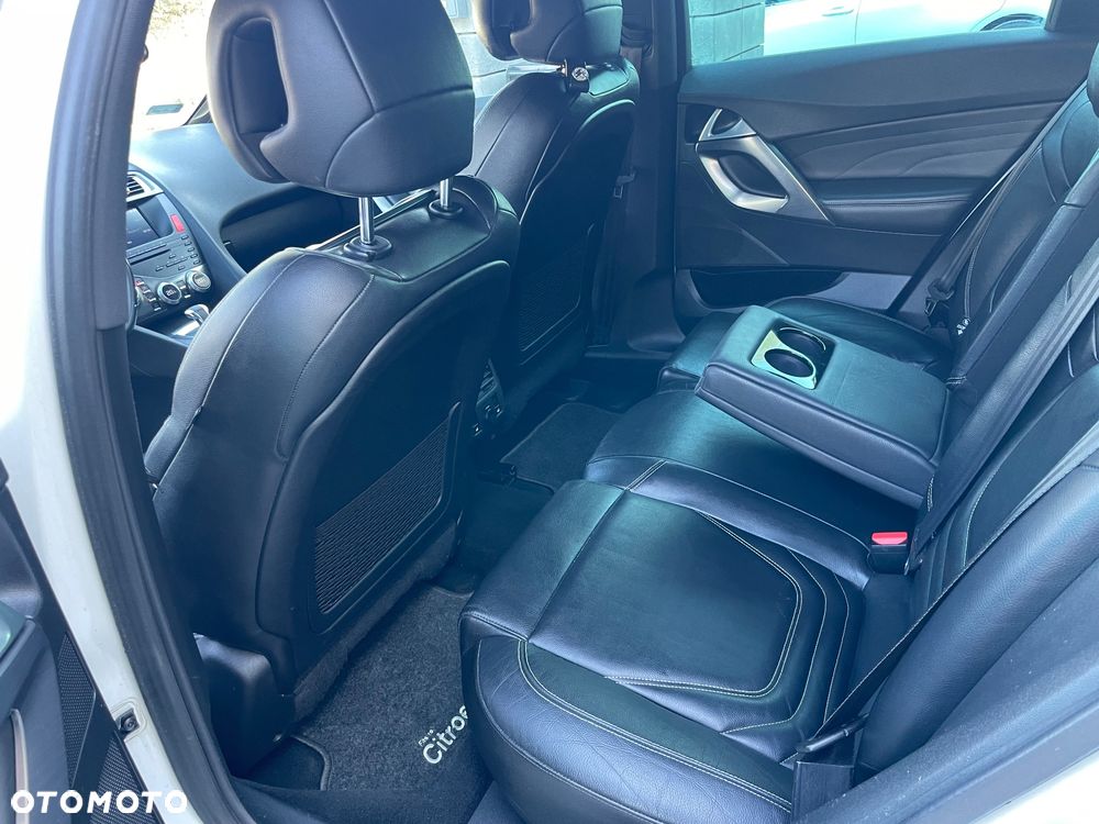 Citroën DS5 1.6 e-HDi Chic MCP - 16
