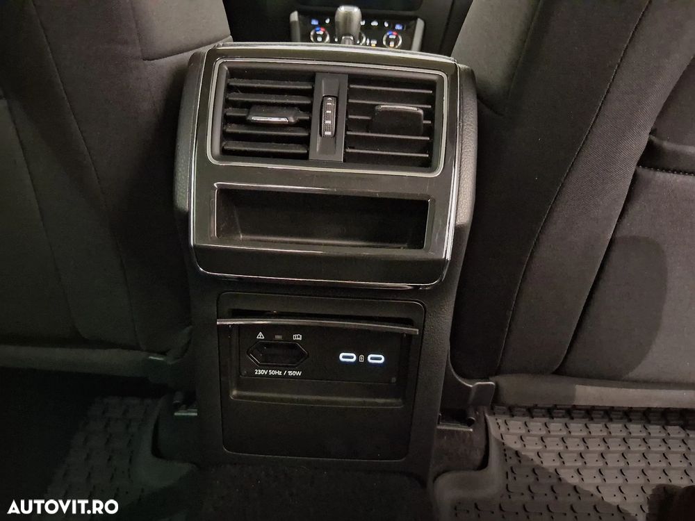 Skoda Superb 2.0 TDI DSG Ambition - 34