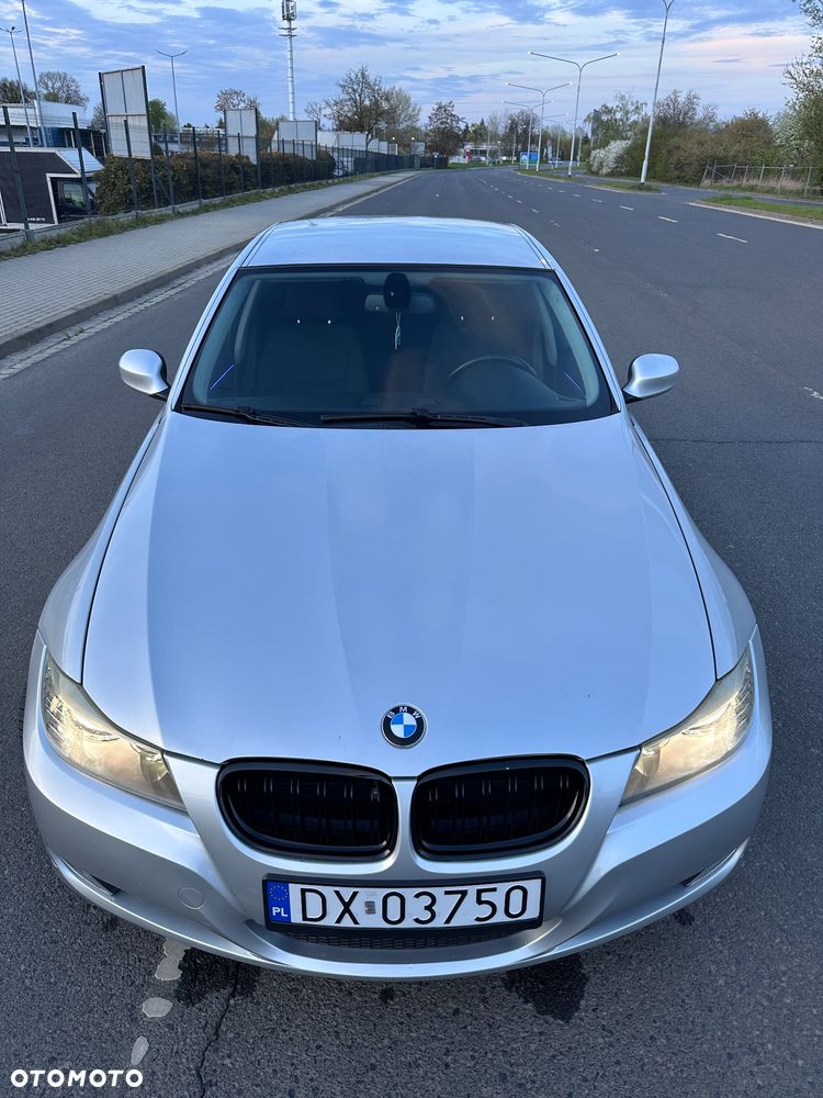 BMW Seria 3 320d DPF - 36