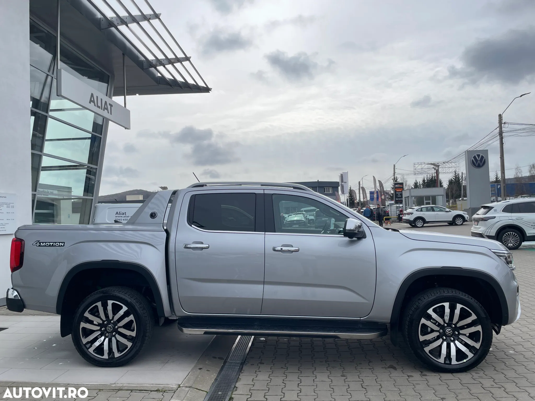 Volkswagen Amarok 3.0 TDI 241 CP 4M 10AT Aventura - 3