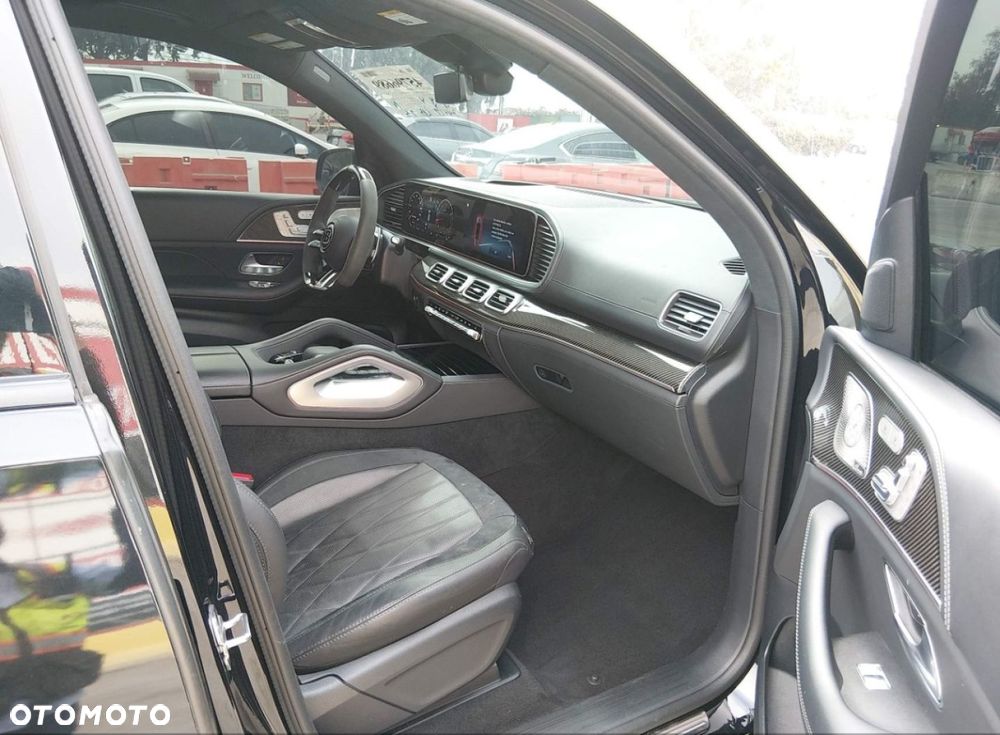 Mercedes-Benz GLS - 11
