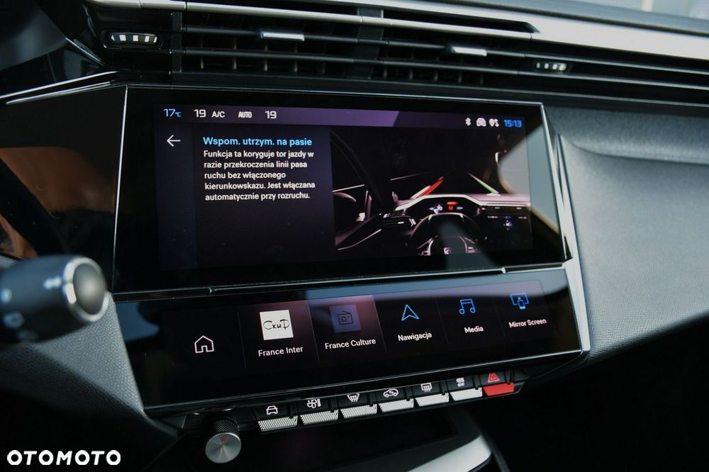 Peugeot 308 1.6 Hybrid PHEV Allure Pack EAT8 - 31