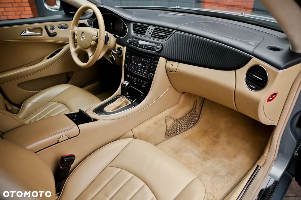 Mercedes-Benz CLS 350 7G-TRONIC - 24
