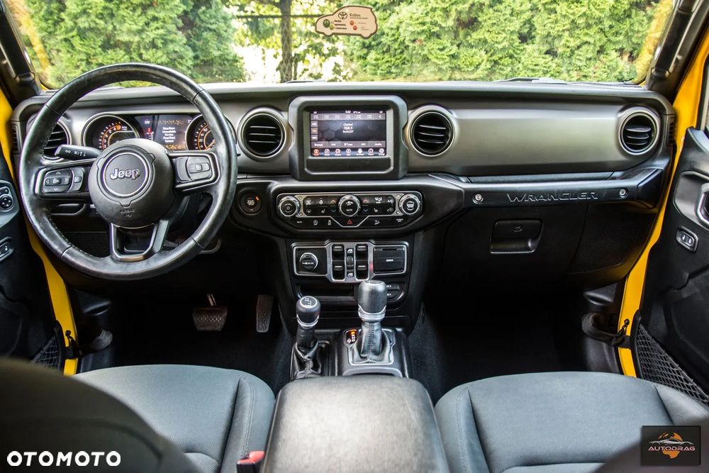 Jeep Wrangler - 13