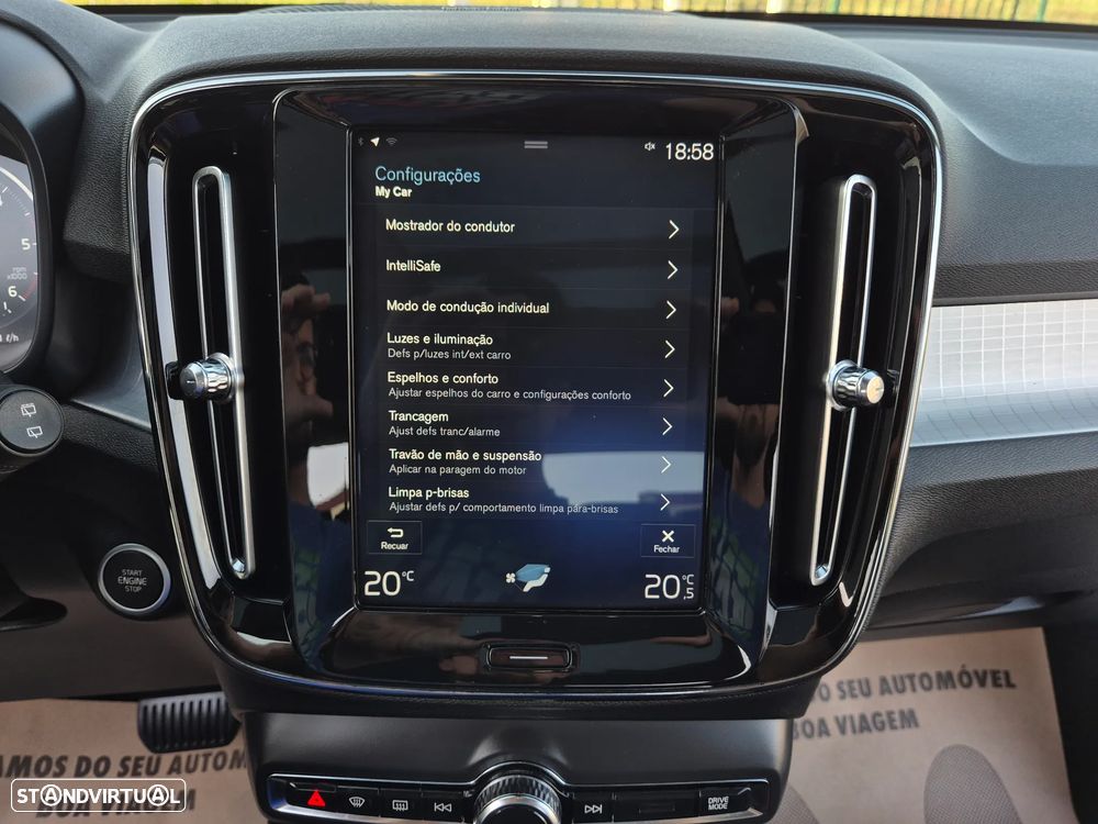 Volvo XC 40 2.0 D4 Momentum Plus AWD - 40