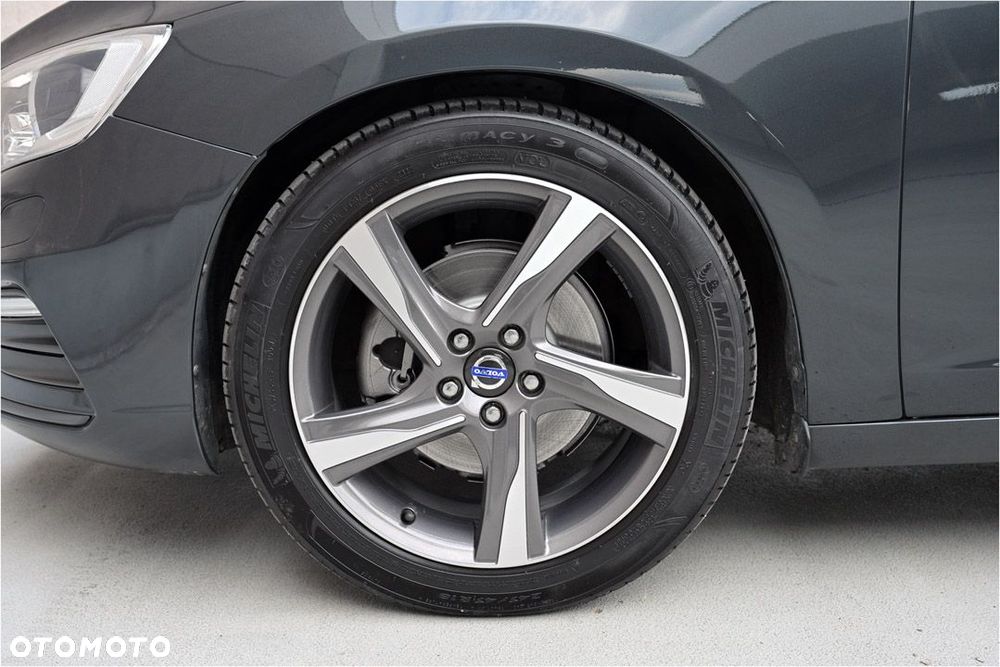 Volvo V60 D4 Geartronic RDesign - 28