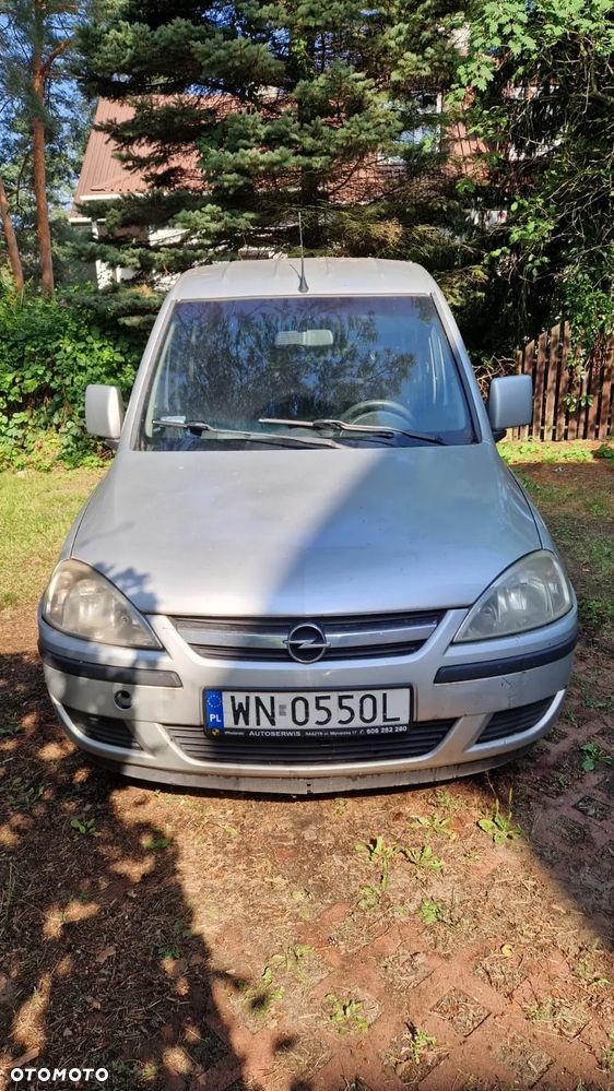 Opel Combo Tour - 1