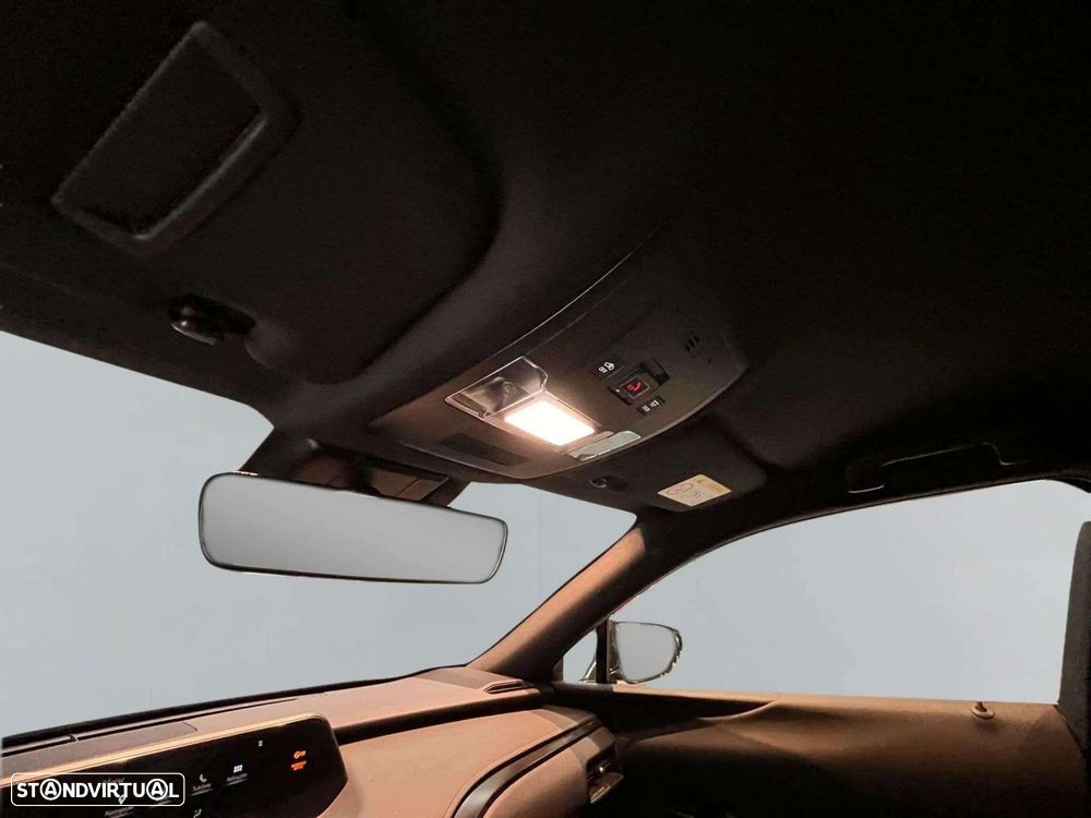 Lexus UX 250h Business - 37