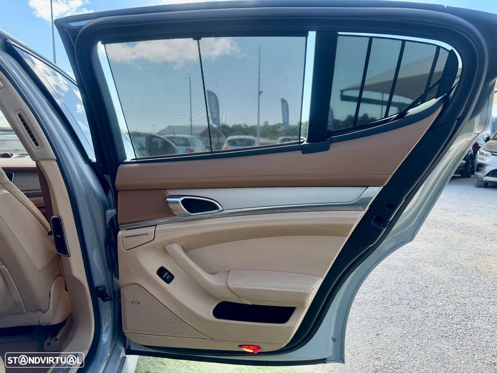 Porsche Panamera S Hybrid - 26