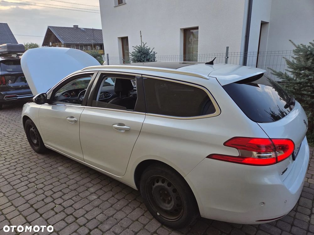 Peugeot 308 1.5 BlueHDi Allure Pack S&S EAT8 - 4