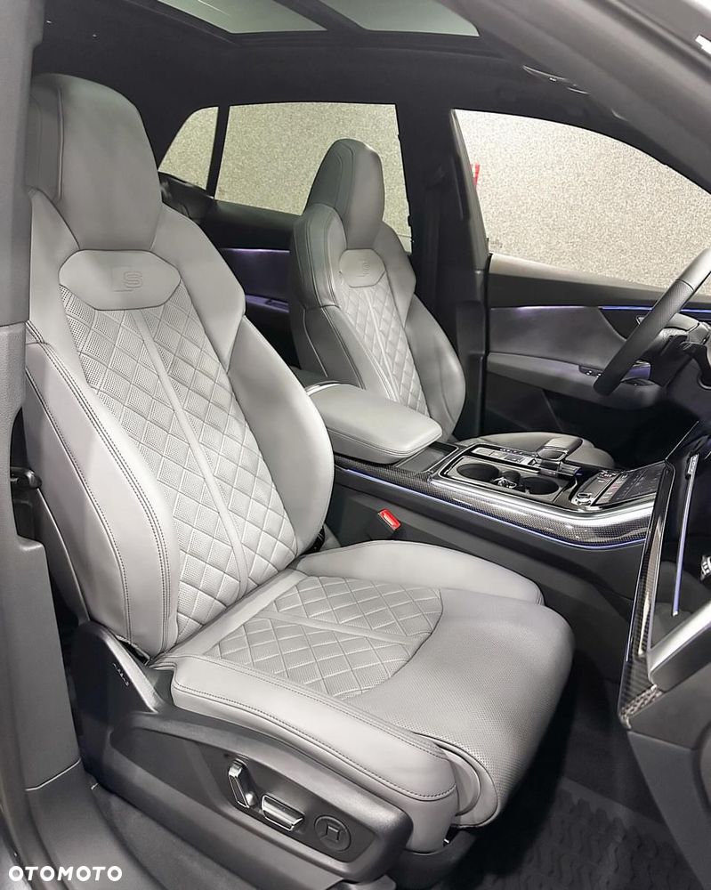 Audi SQ8 TFSI Quattro Tiptronic - 11
