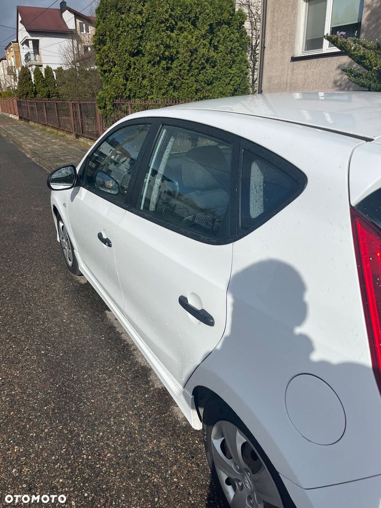 Hyundai i30 1.4 Classic - 9