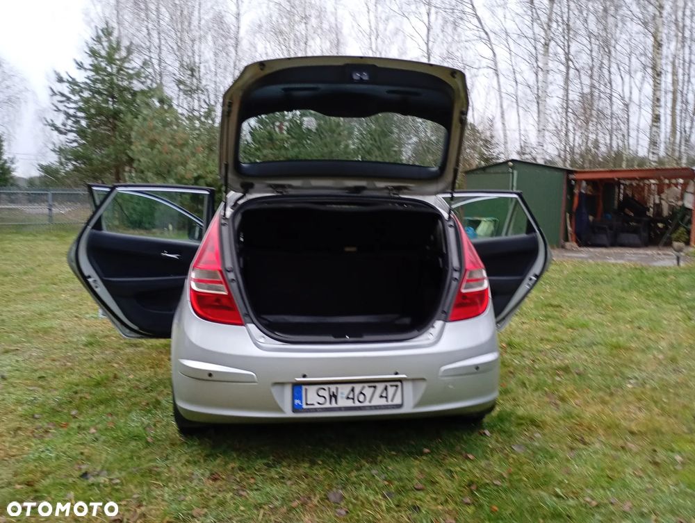 Hyundai i30 1.6 CRDi Base + World Cup - 29