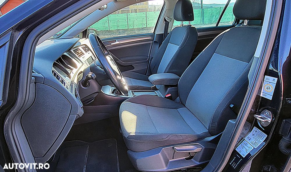 Volkswagen Golf 1.6 TDI BlueMotion Technology Comfortline - 19