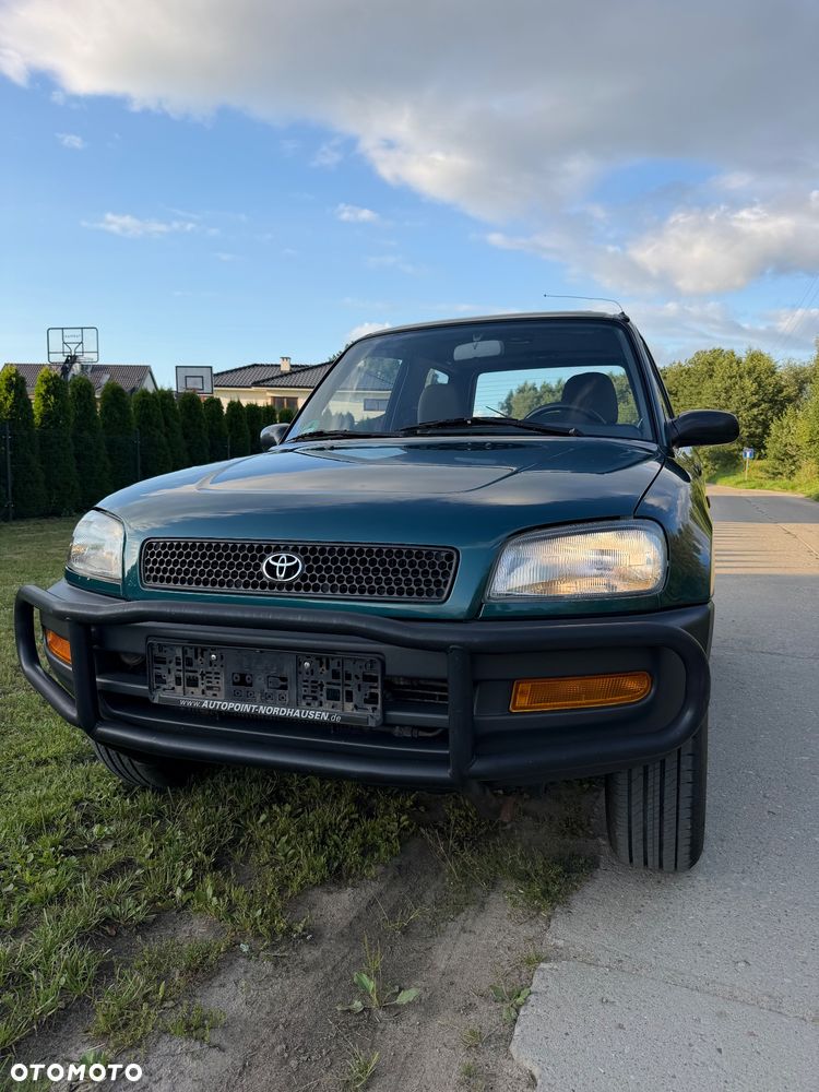 Toyota RAV4 2.0 - 5