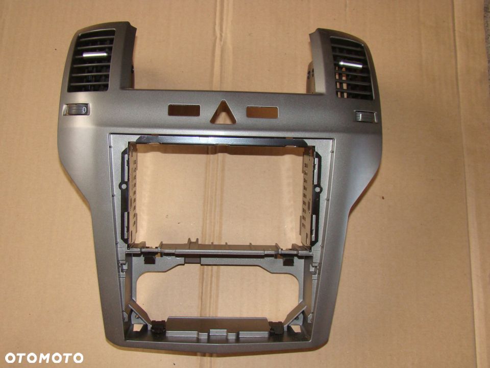 KRATKA NAWIEWU KONSOLA RAMKA PANEL OPEL ZAFIRA B - 2