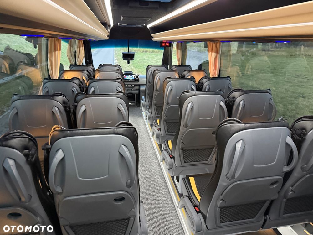 Mercedes-Benz Sprinter 519 - 31