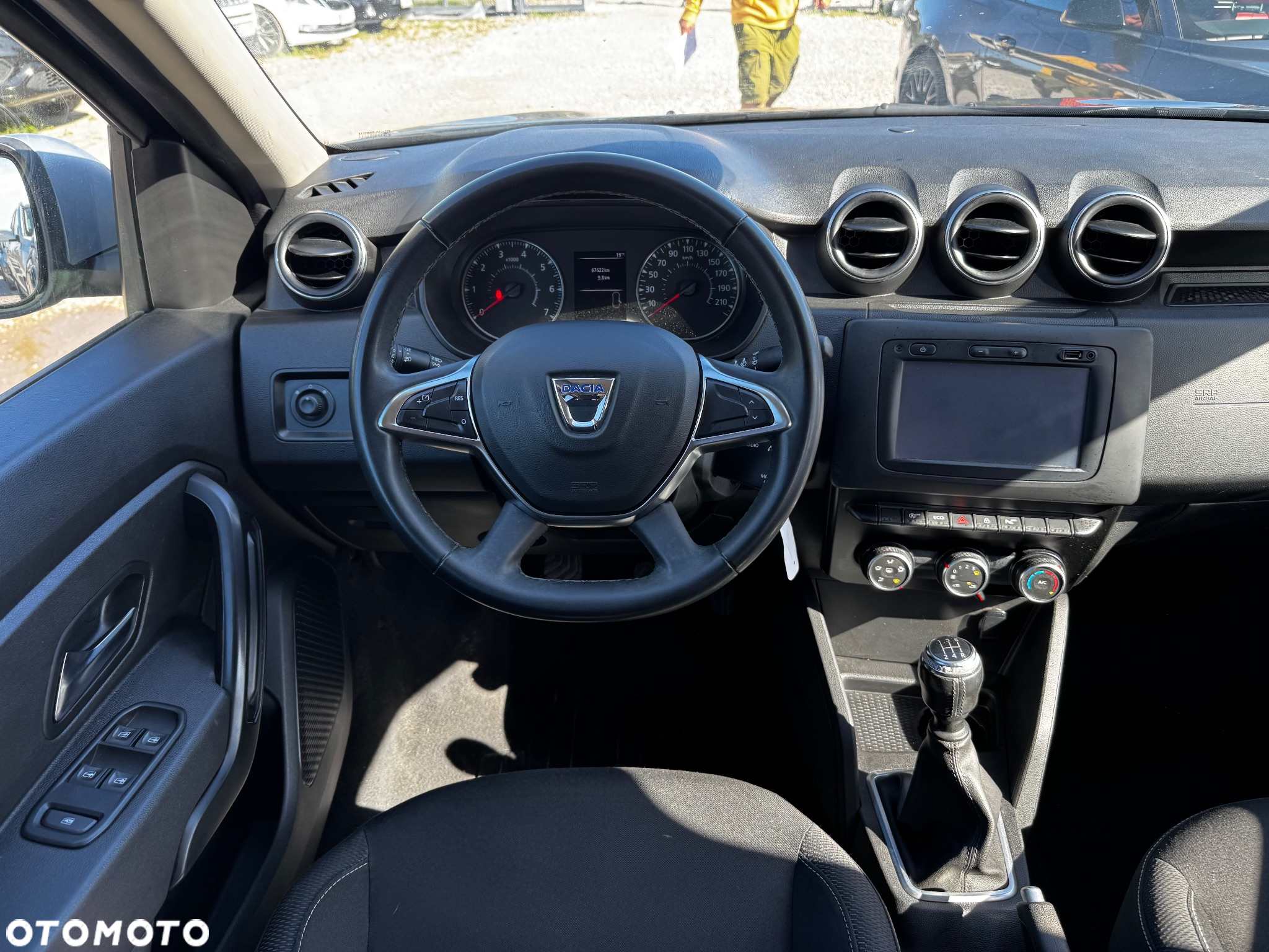 Dacia Duster 1.6 SCe Comfort - 33