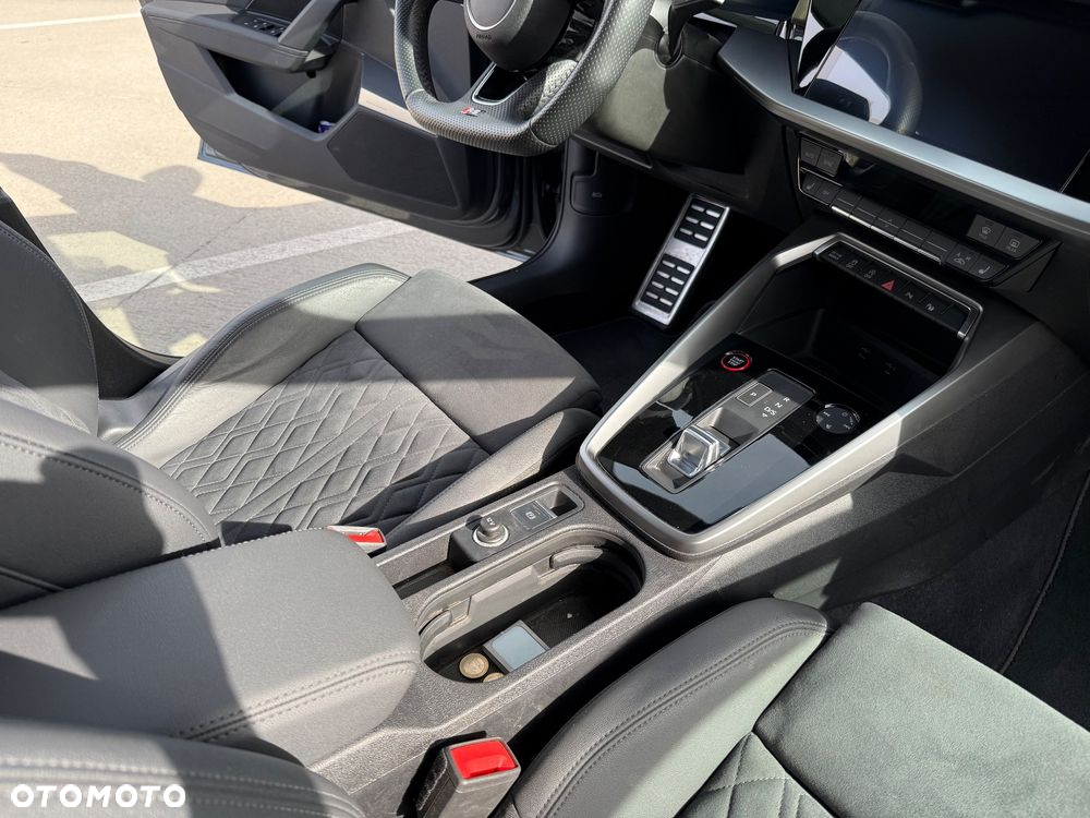 Audi RS3 TFSI Quattro S tronic - 34