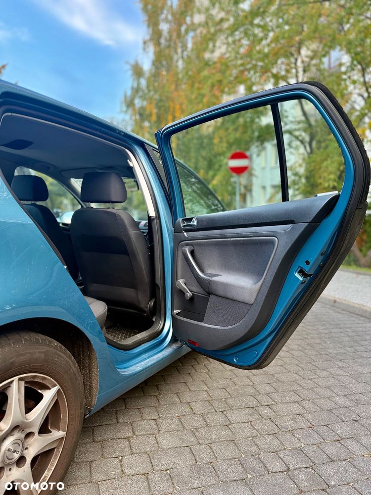 Volkswagen Golf 1.6 Comfortline - 16