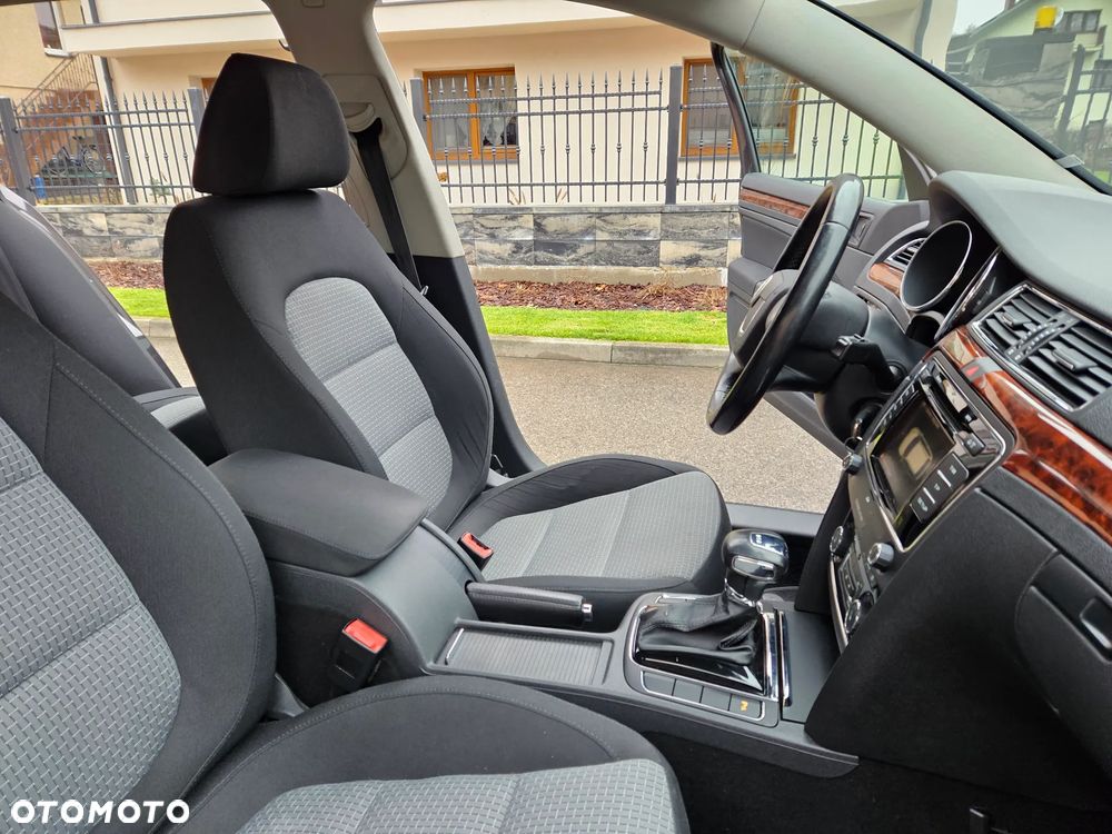 Skoda Superb 2.0 TDI DSG Elegance - 21