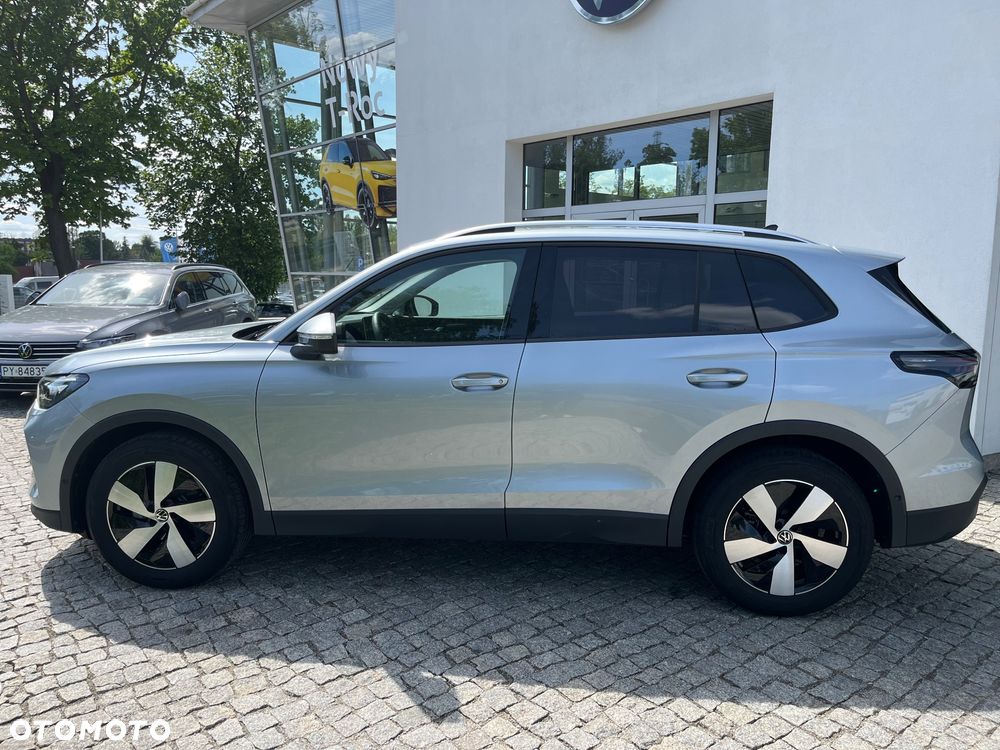 Volkswagen Tiguan - 10