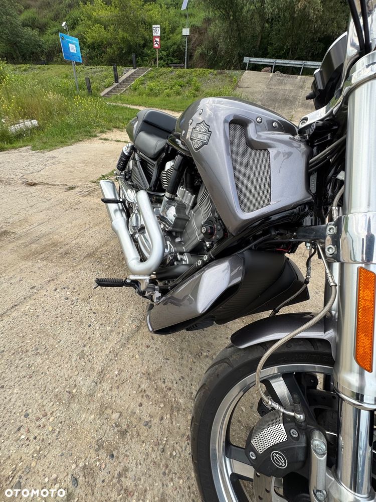 Harley-Davidson V-Rod Muscle - 6