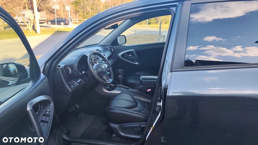 Toyota RAV4 2.0 4x4 Automatik Executive - 12