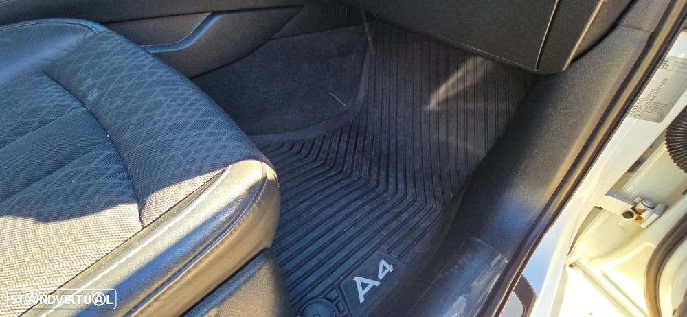 Audi A4 Avant 2.0 TDI DPF clean quattro S tronic S line Sport Pack - 16