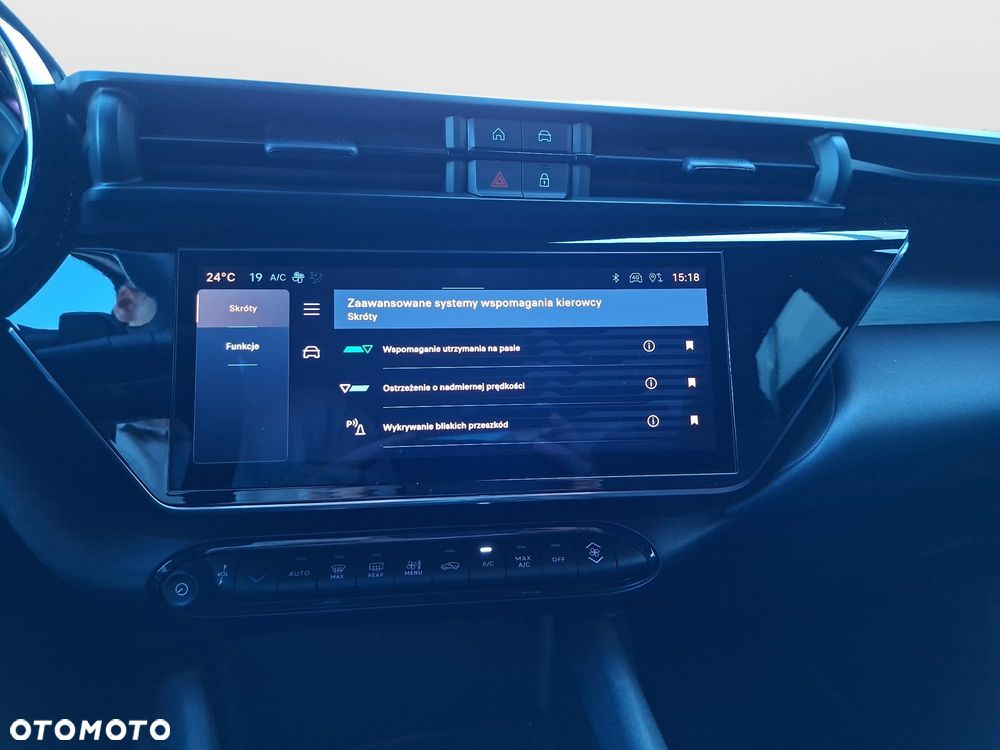 Alfa Romeo Junior 1.2 mHEV Ibrida Speciale eDCT - 27