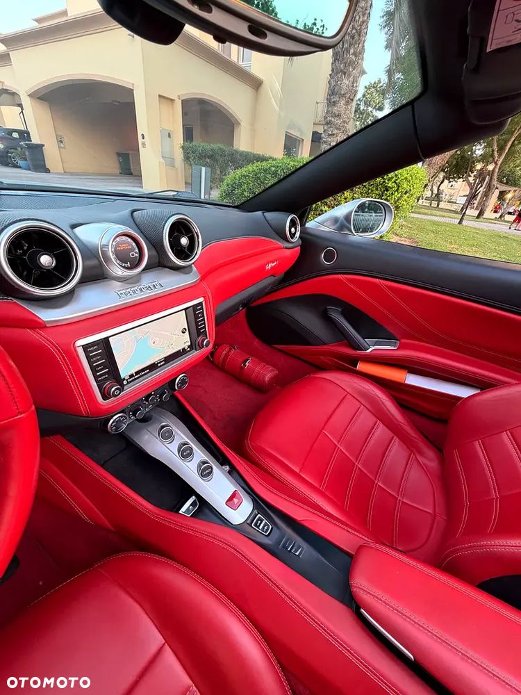 Ferrari California T - 18