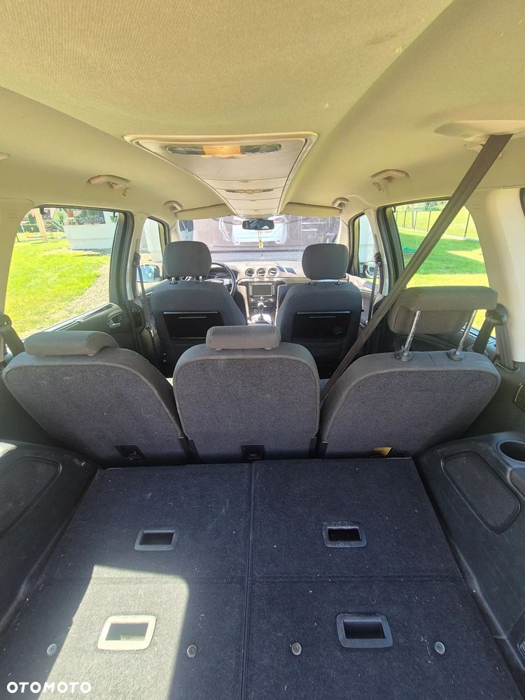 Ford Galaxy - 10