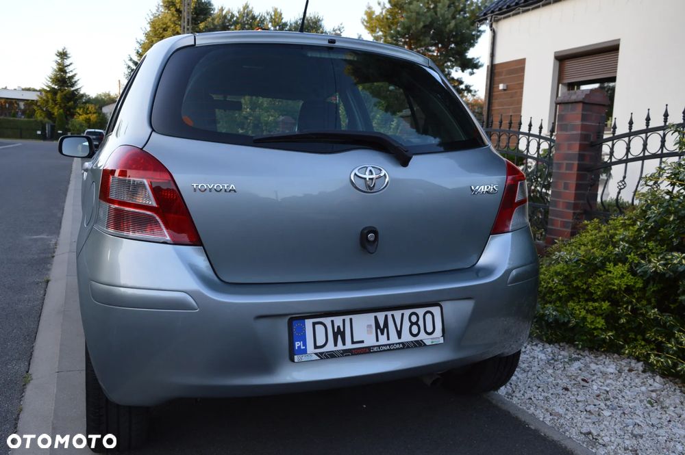 Toyota Yaris - 15