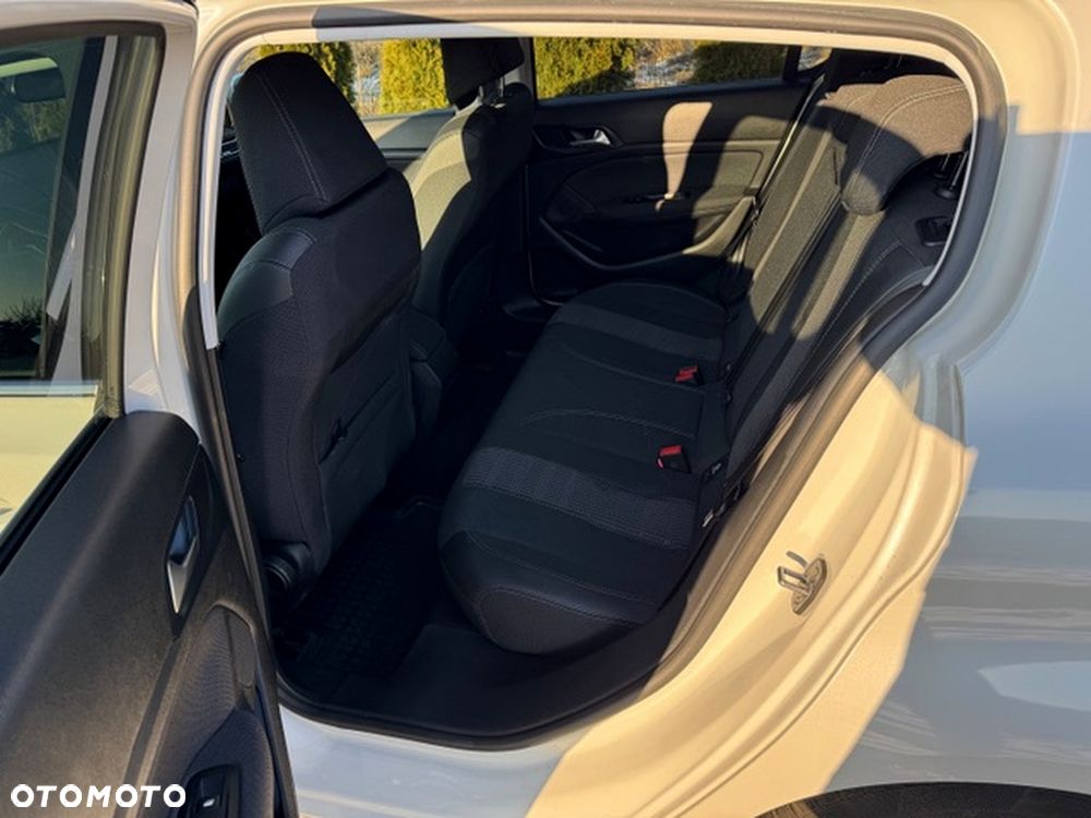 Peugeot 308 PureTech 130 GPF EAT8 Stop & Start GT - 11