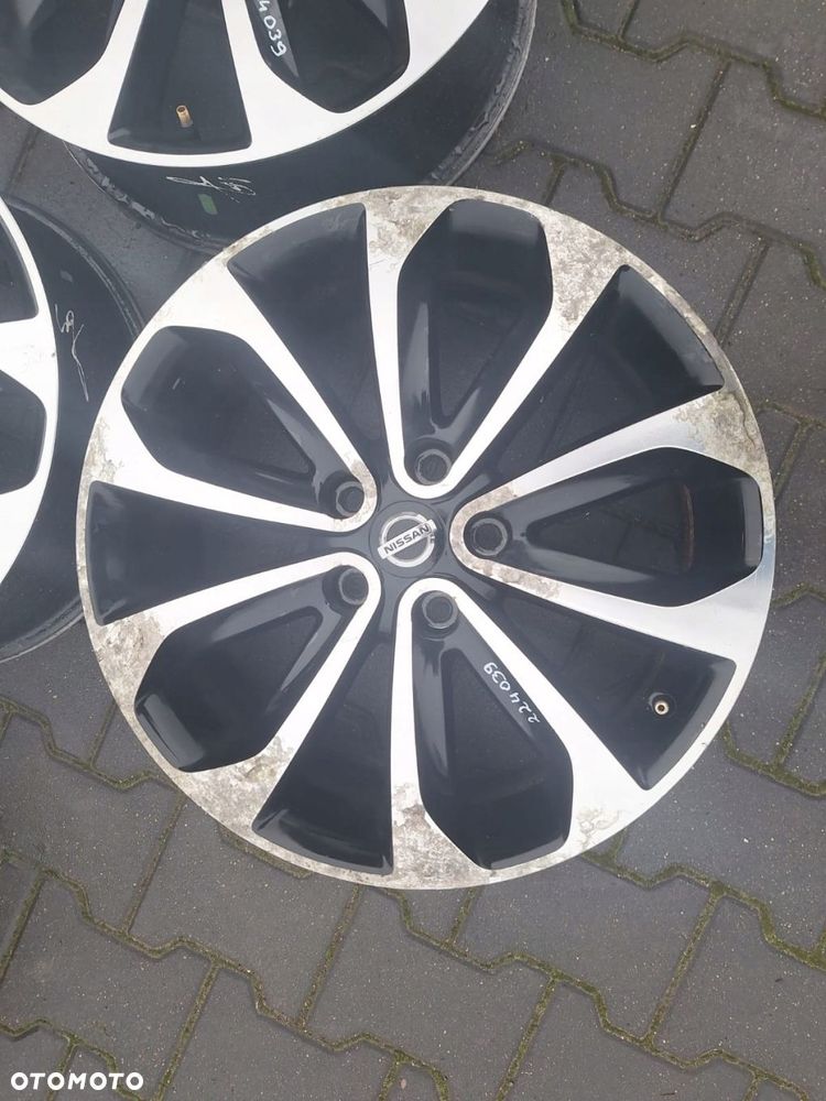 FELGI ALUMINIOWE 4SZT 5x114,3 6,5JX18 ET40 FI 66.1 NISSAN QASHQAI I - 10