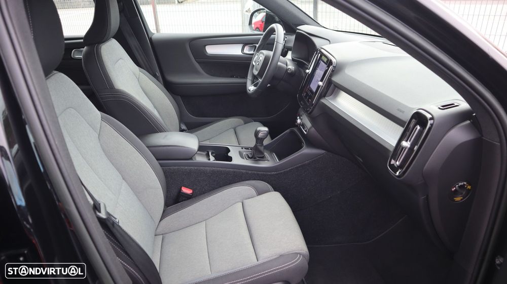 Volvo XC 40 1.5 T2 Momentum - 14