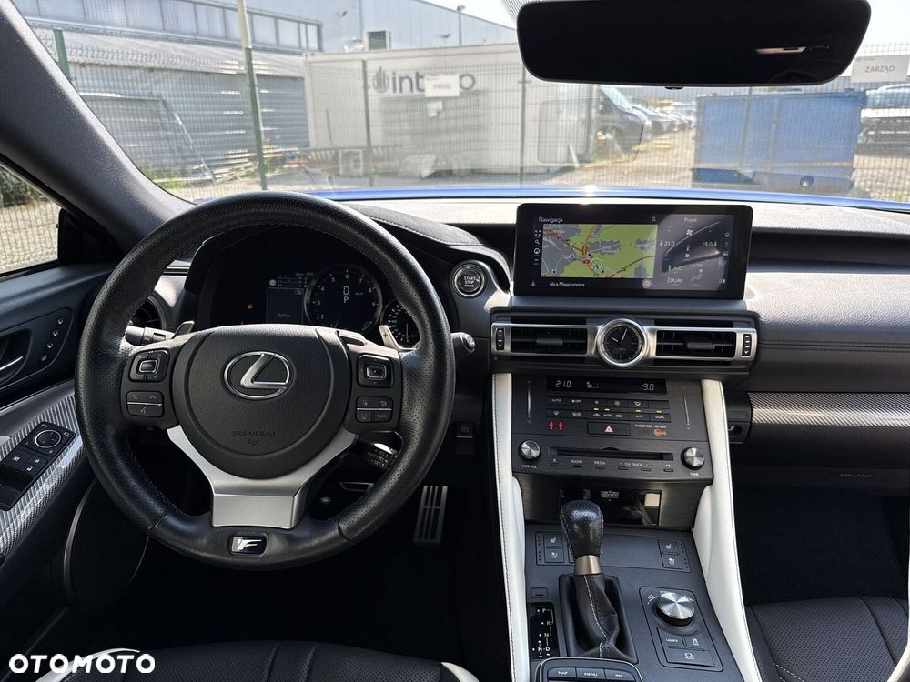 Lexus RC F Elegance - 10