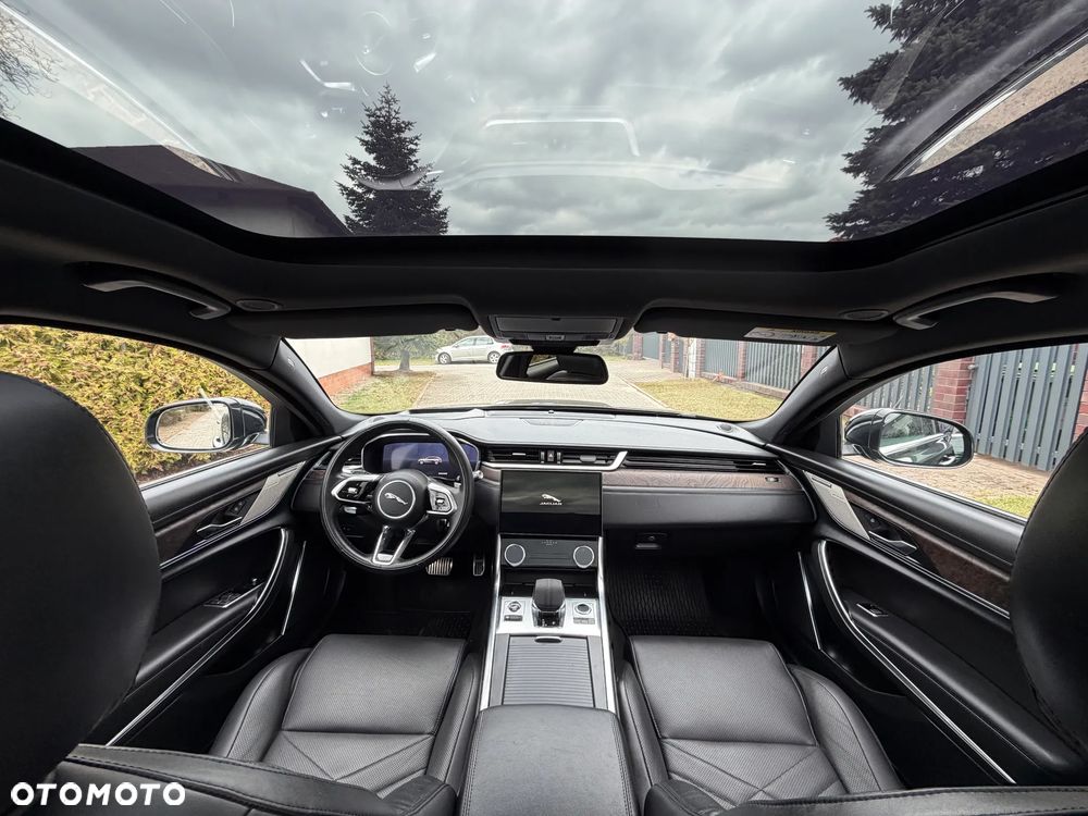 Jaguar XF D200 R-Dynamic S - 28