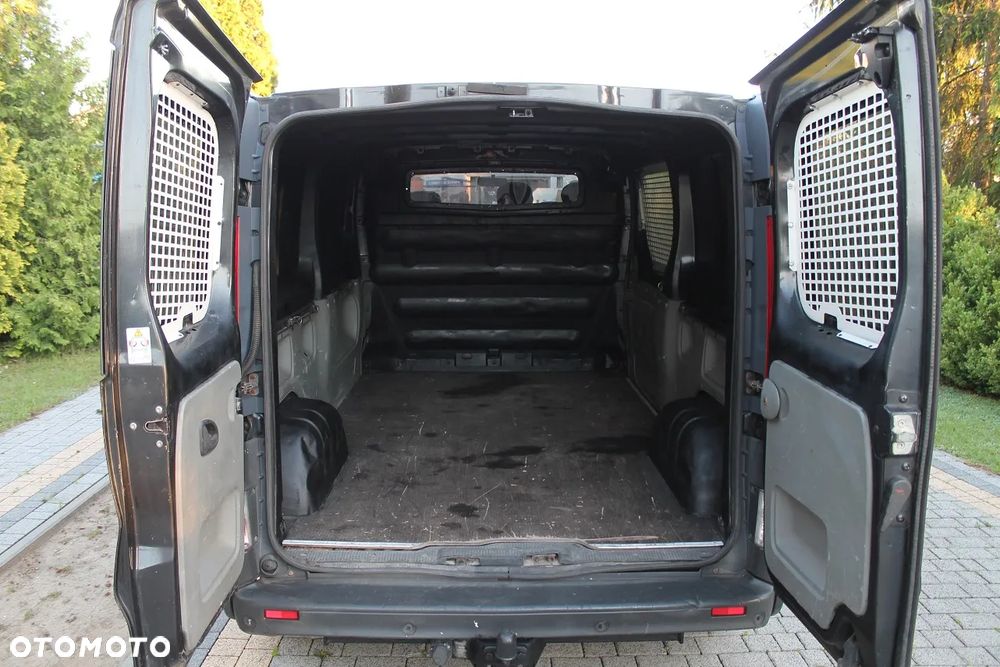 Opel Vivaro - 8