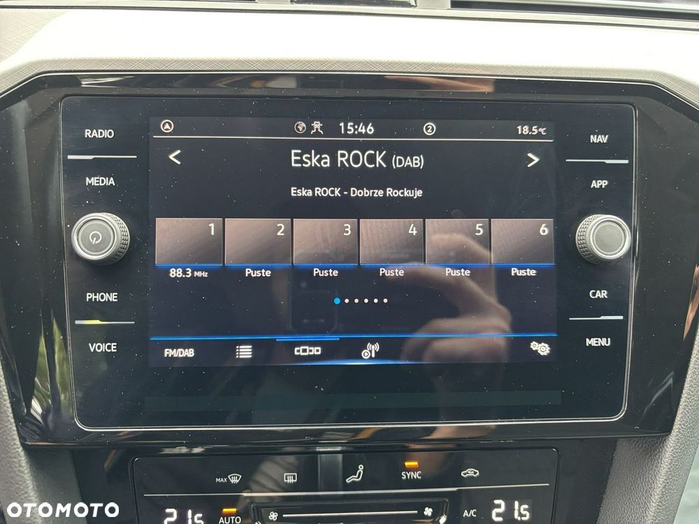 Volkswagen Passat - 20