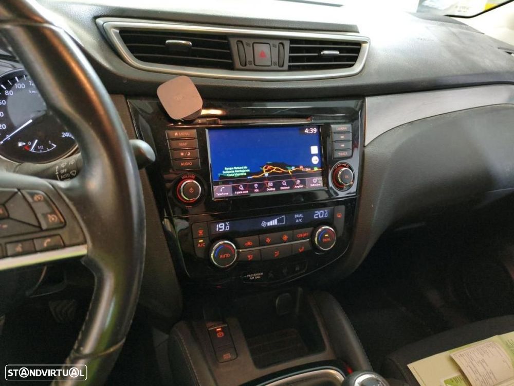 Nissan Qashqai 1.5 dCi N-Connecta J18 - 6