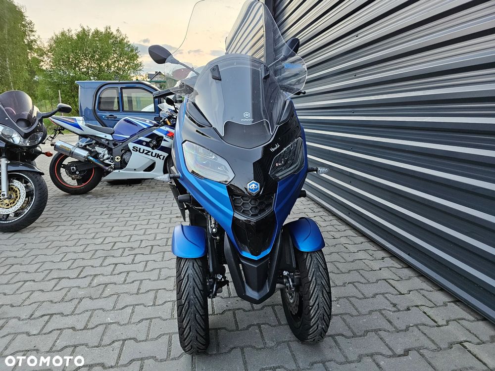 Piaggio MP-3 - 11
