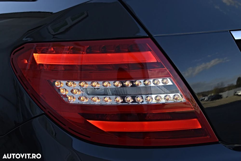 Mercedes-Benz C 180 CDI DPF (BlueEFFICIENCY) 7G-TRONIC Avantgarde - 28