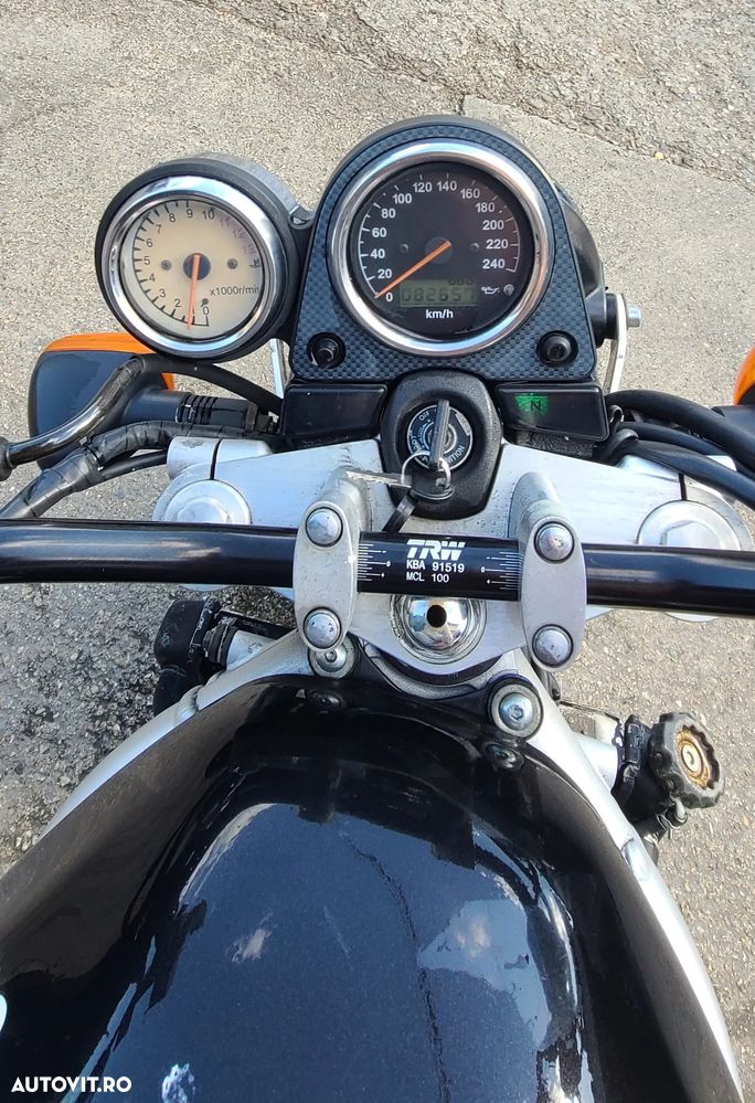 Suzuki SV650 - 6