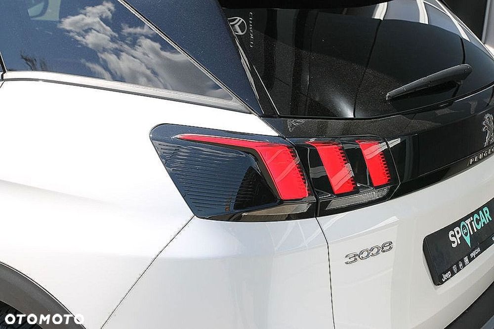 Peugeot 3008 1.2 PureTech Allure Pack S&S EAT8 - 32