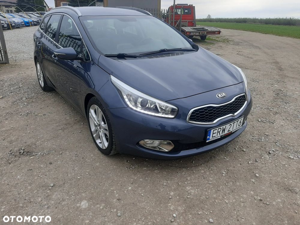 Kia Ceed 1.6 GDI ISG Platinum Edition - 4