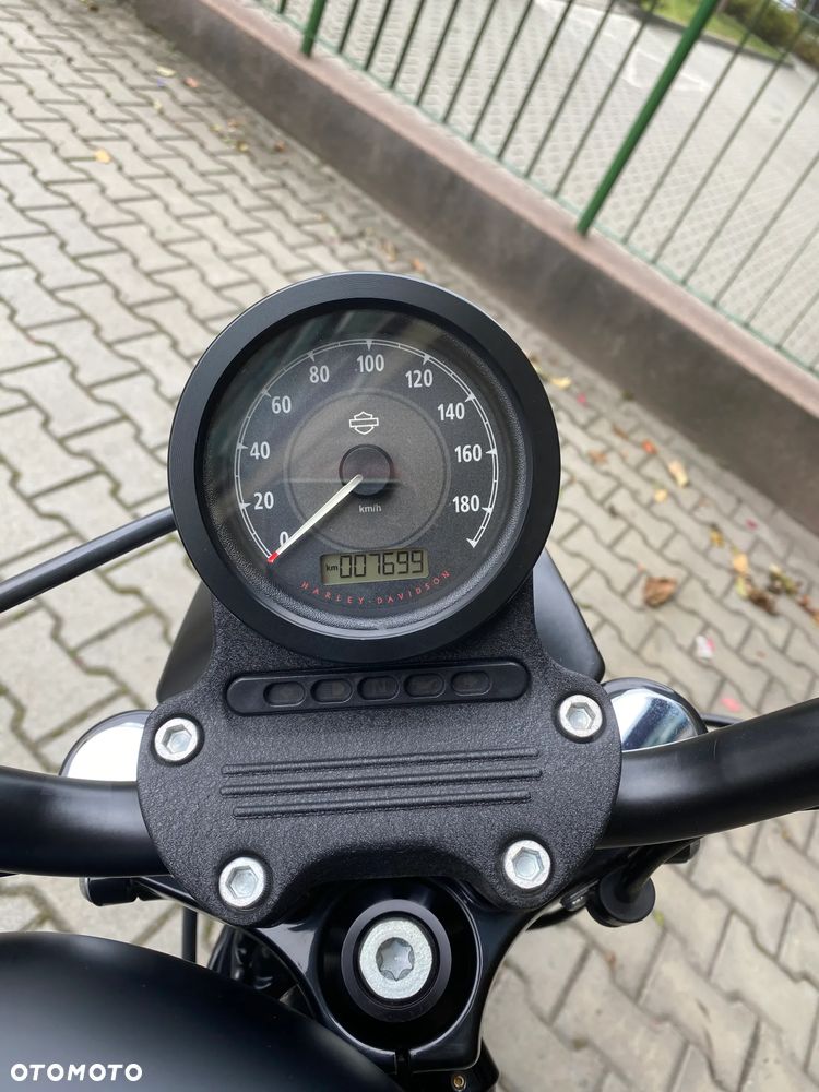 Harley-Davidson Sportster Iron 883 - 7